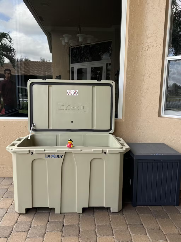 Iceology Cold Plunge Tub With Chiller | 100 Gallons | Cools to 39°F