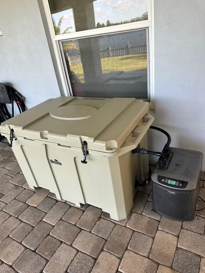 Iceology Cold Plunge Tub With Chiller | 100 Gallons | Cools to 39°F