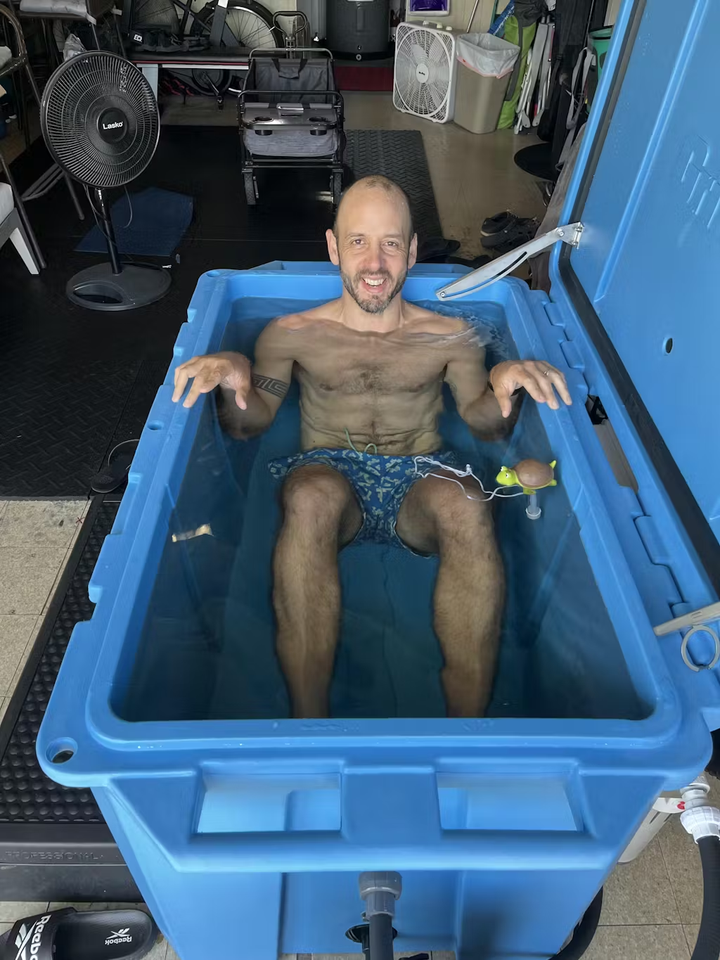 Iceology Cold Plunge Tub With Chiller | 100 Gallons | Cools to 39°F